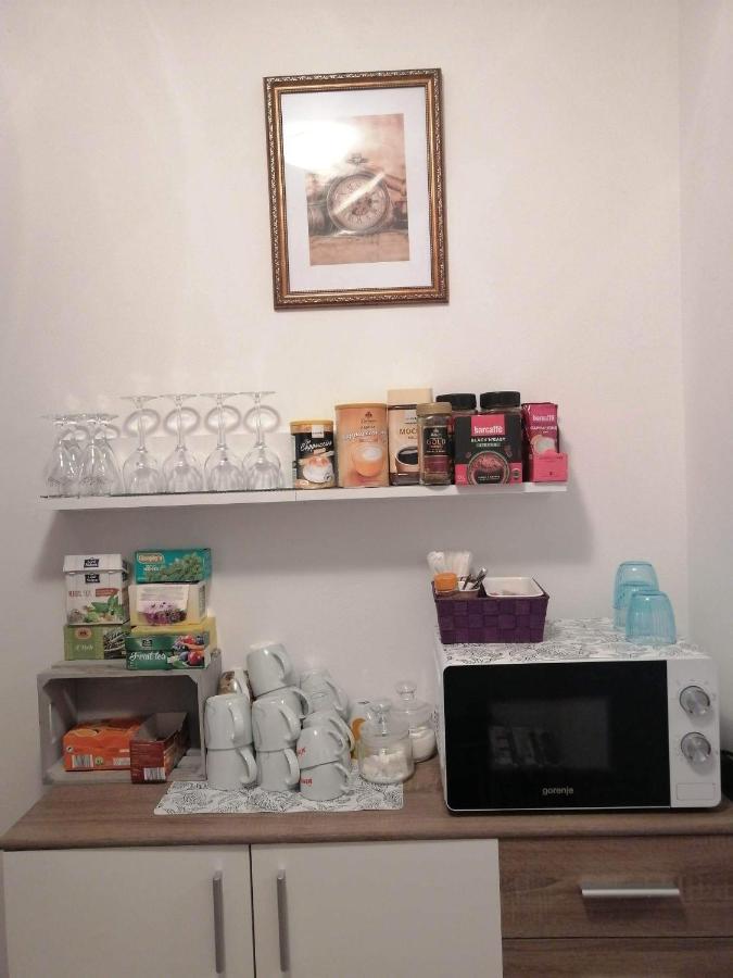 Sobe Pri Rozi Apartment Postojna Bagian luar foto