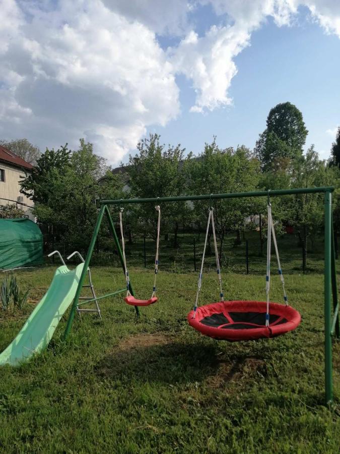 Sobe Pri Rozi Apartment Postojna Bagian luar foto
